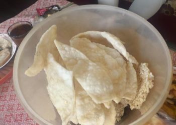 opak ketan goreng